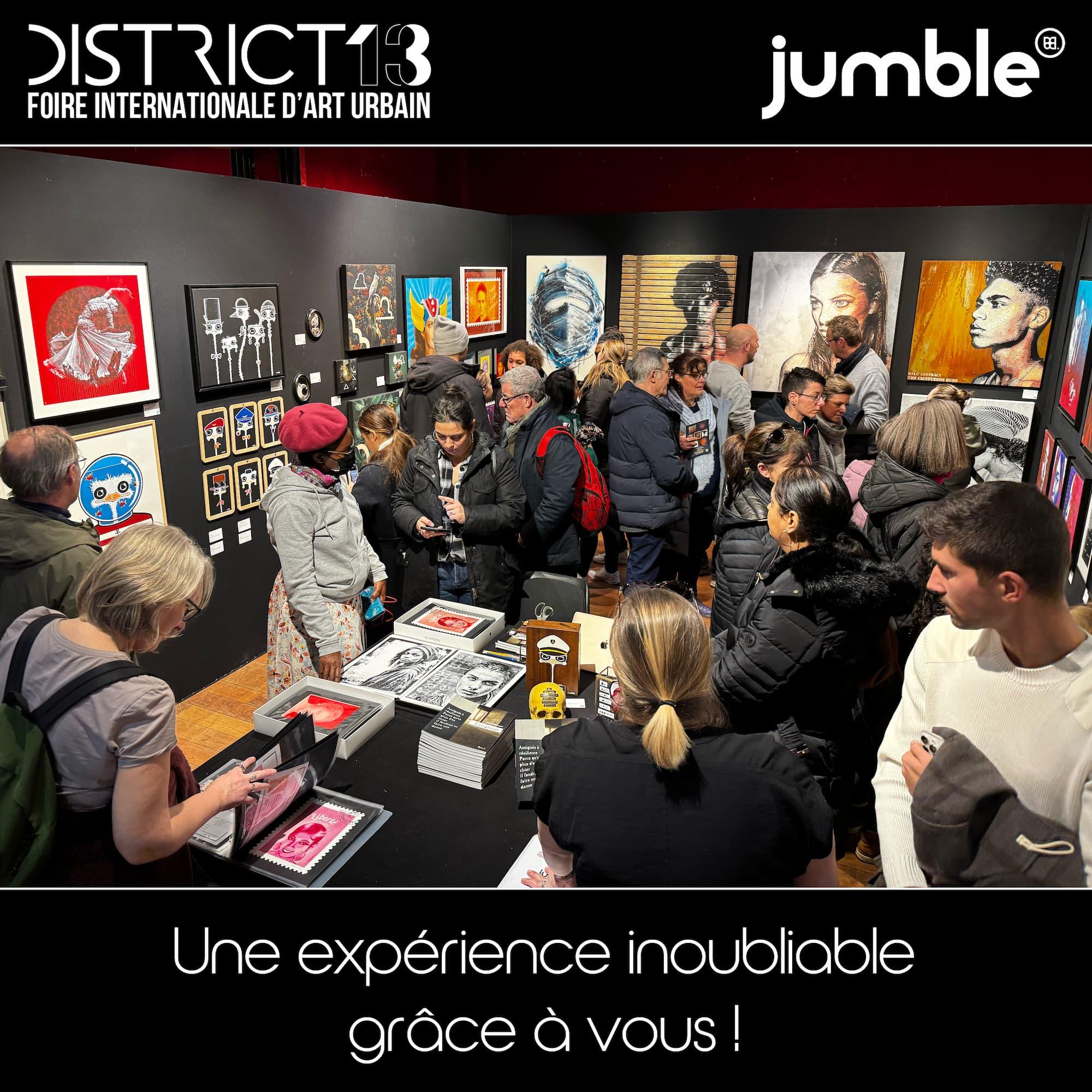 Stand de la Galerie Jumble lors de l'édition 2025 du District 13 Art Fair à l'Hôtel Drouot. Le monde sur la photo témoigne du succès rencontré pour cette première participation.