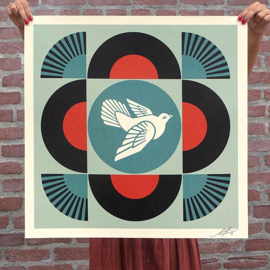 [fr]Shepard Fairey (Obey Giant) - Geometric dove (black)[en]Shepard Fairey (Obey Giant) - Geometric dove (black)